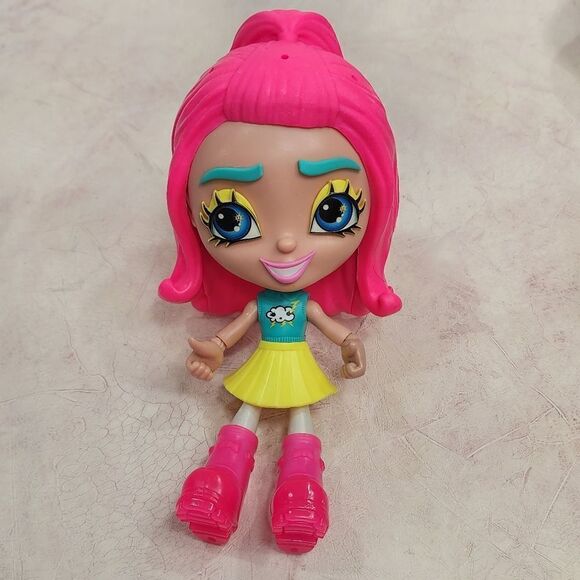 Lotta Looks - Weather Girl Doll - Picture 1 of 8
